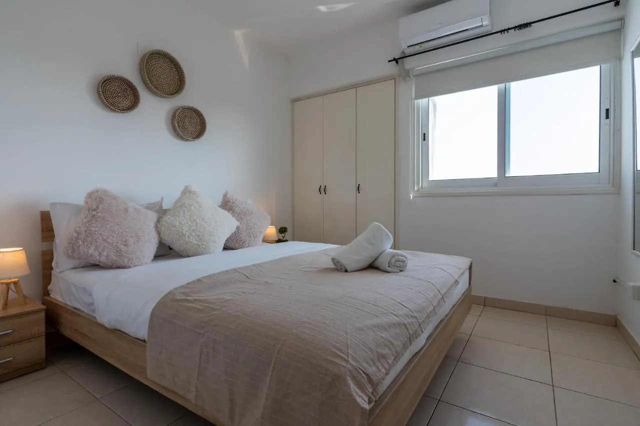 Anais 1-Bedroom Apartment In Mackenzie Larnaca Cyprus